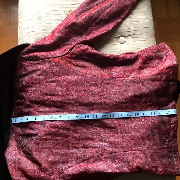 Samuel Dong shimmering red blazer - Picture 12 of 12